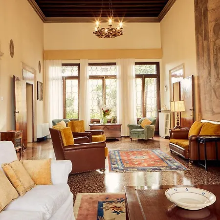 Magnolia Luxe Rooms