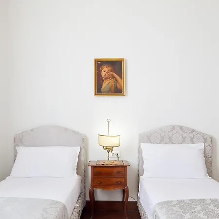 Vendégház Magnolia Luxe Rooms *